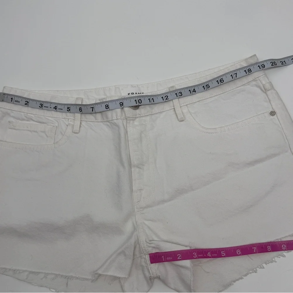 FRAME Le Grand Garçon White High Rise Denim Shorts Raw‎ Hem Size 32 NWOT